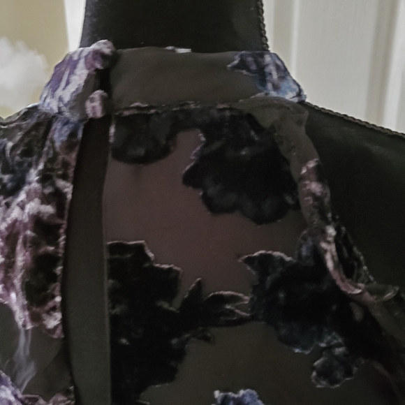 Crushed velvet floral burnout dropped sleeve waistless dress bare shoulder Dress - Picture 4 of 4